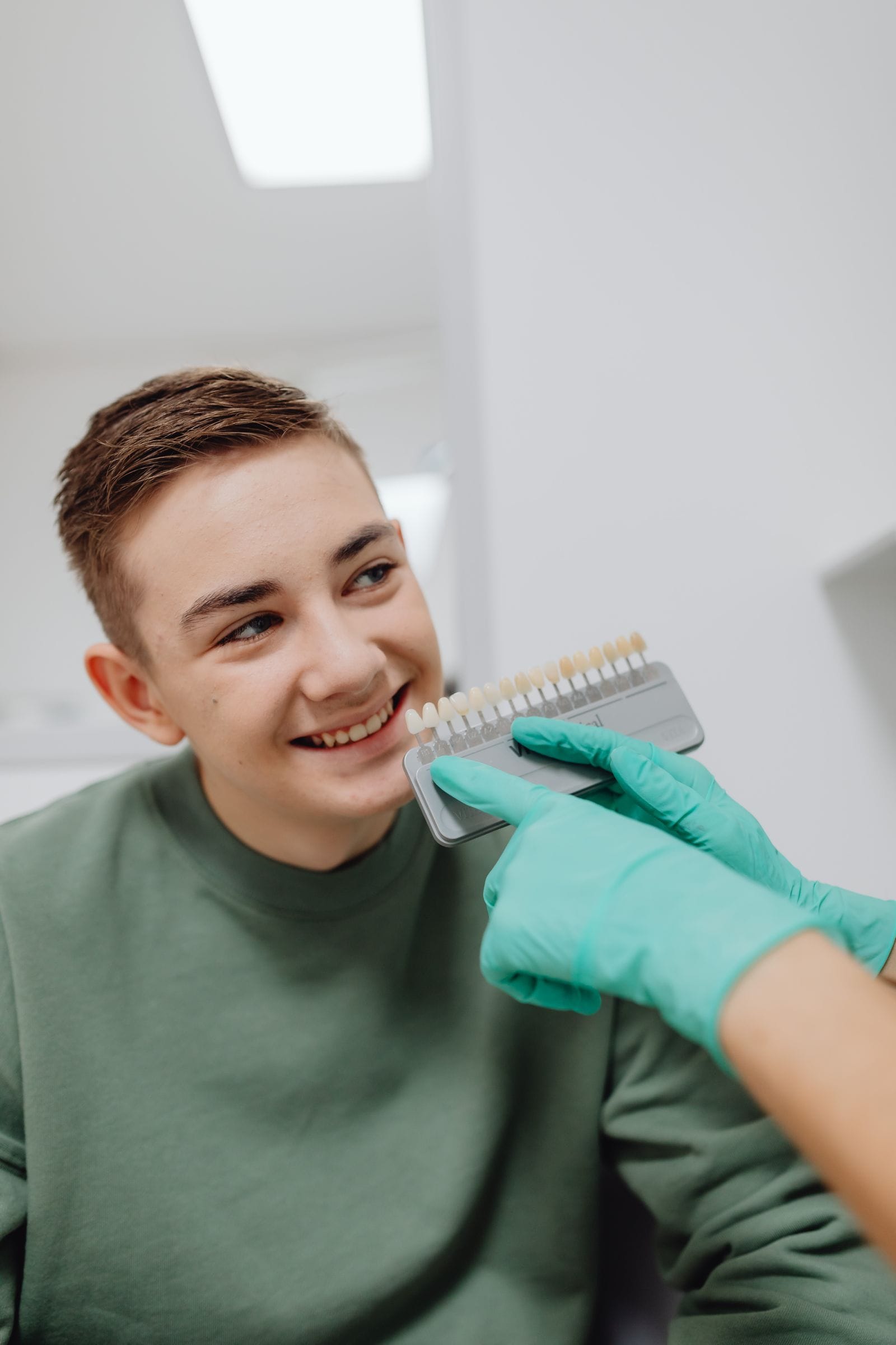 Comparación de tono dental durante un tratamiento de blanqueamiento en Dental Tarraco